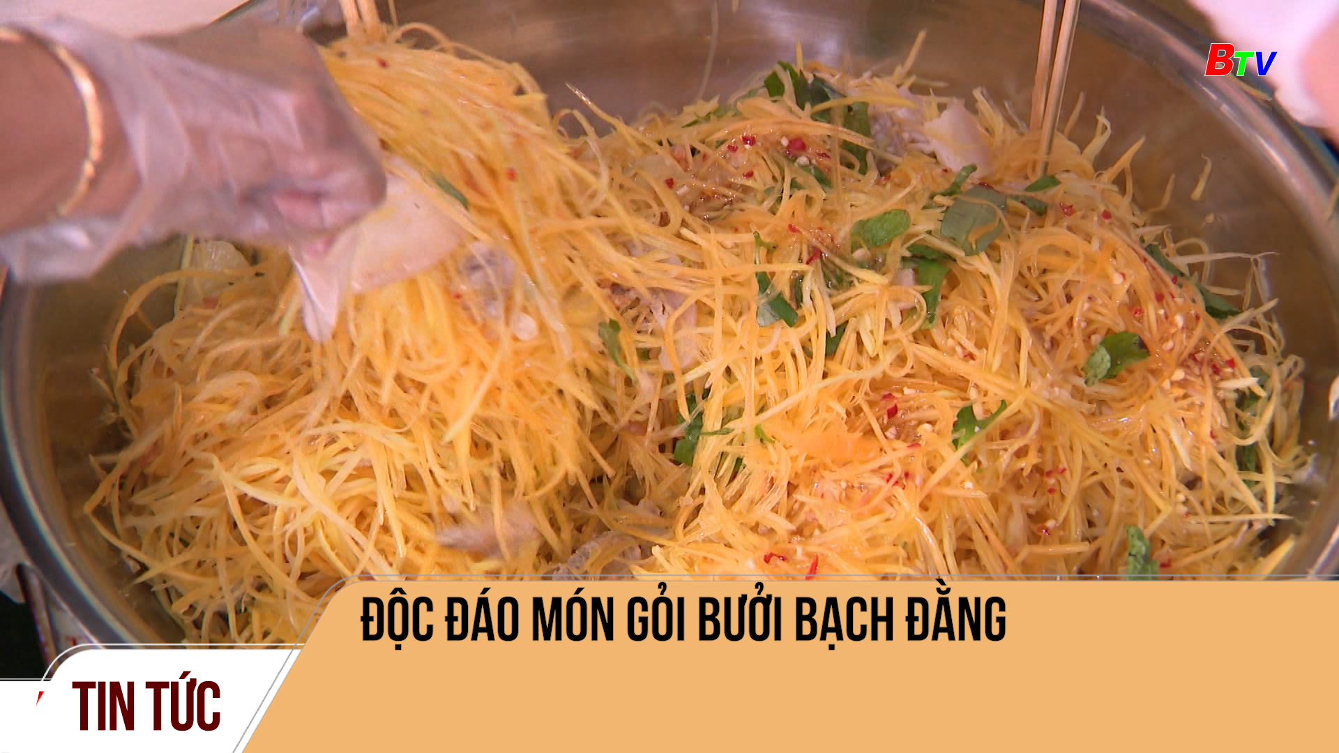 Độc đáo món gỏi bưởi Bạch Đằng