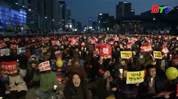 Biểu tình rầm rộ ở thủ đô Seoul