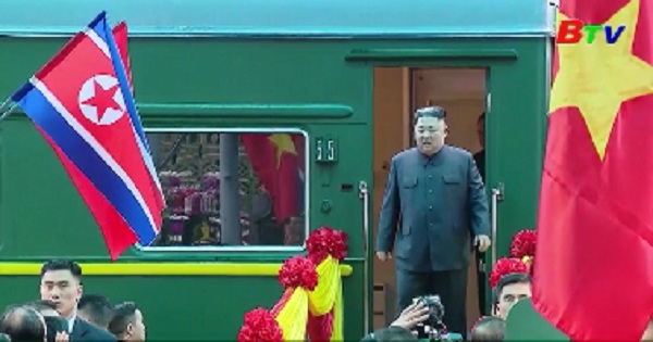 Chủ tịch Triều Tiên Kim Jong-Un đến ga Đồng Đăng bắt đầu chuyến công du Việt Nam