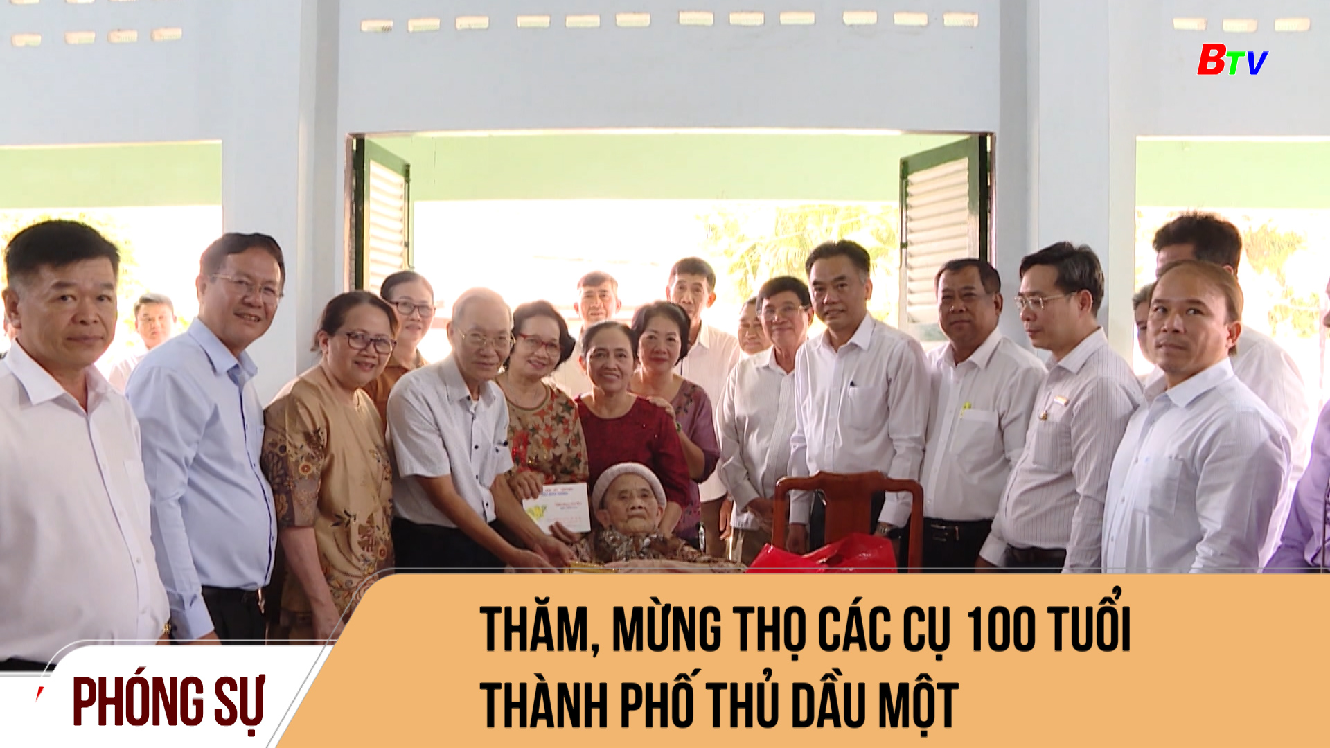 Thăm, mừng thọ các cụ 100 tuổi thành phố Thủ Dầu Một	