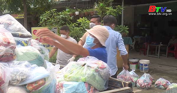 Thị xã Bến Cát cung cấp thực phẩm cho khu phong tỏa