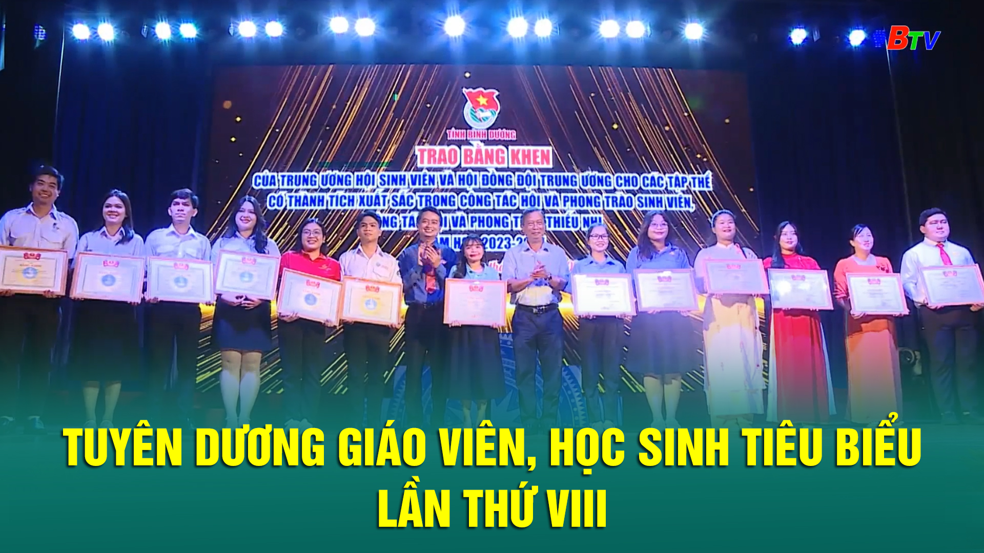 Tuyên dương giáo viên, học sinh tiêu biểu lần thứ VIII