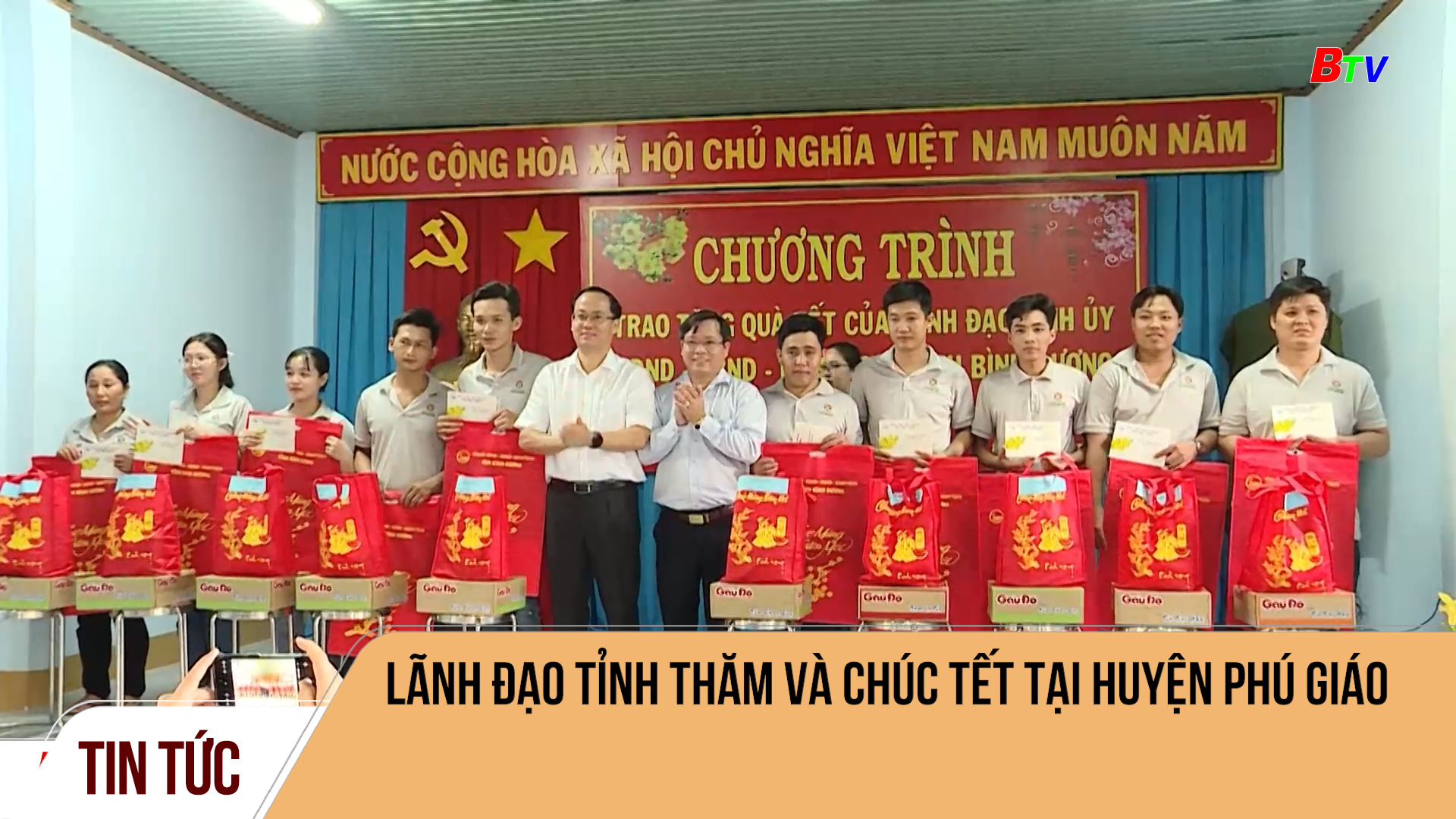 Lãnh đạo tỉnh thăm và chúc tết tại huyện Phú Giáo