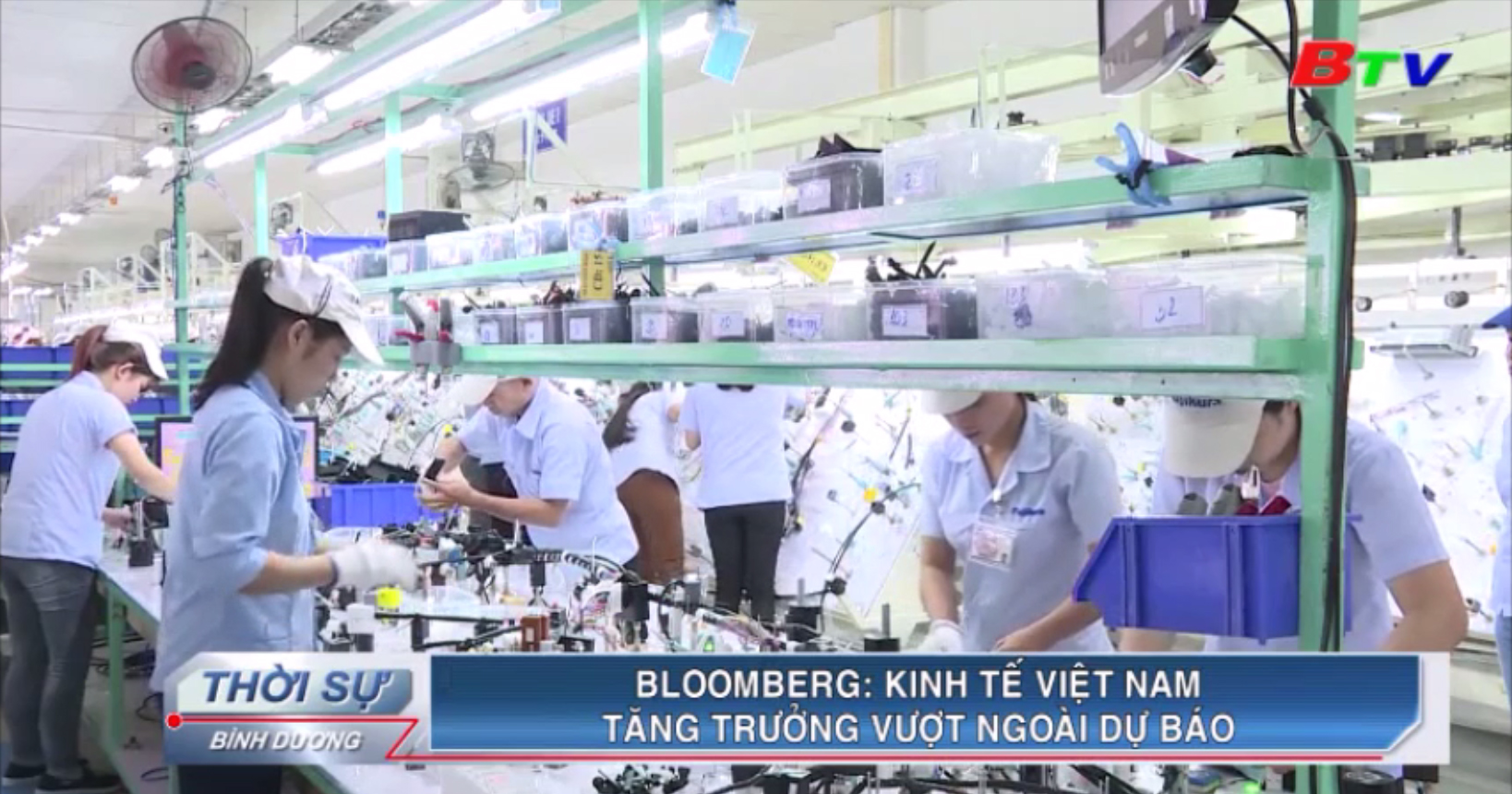 Bloomberg - Kinh tế Việt Nam tăng trưởng vượt ngoài dự báo