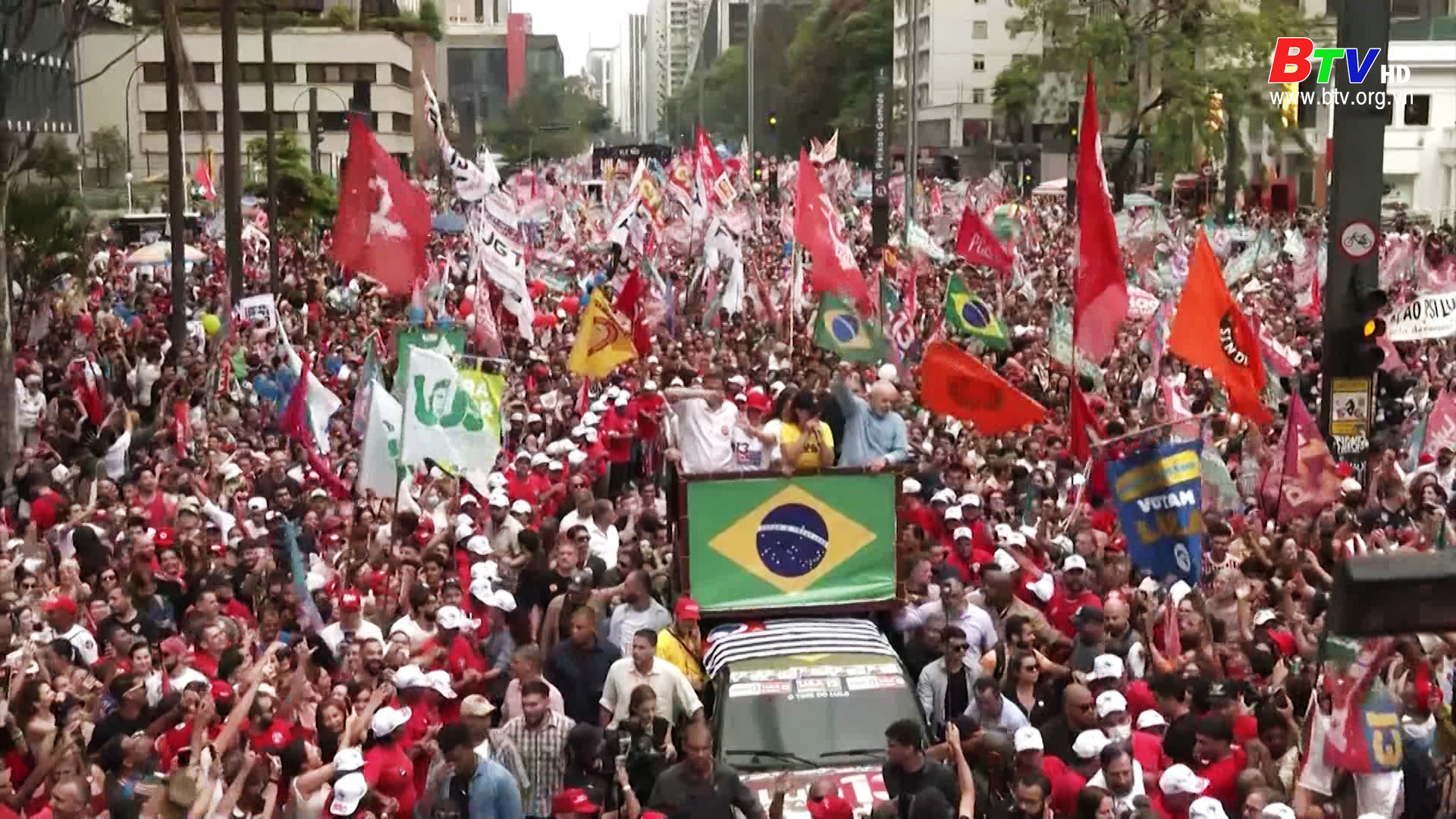 Ứng cử viên tổng thống Brazil cam kết thúc đẩy hội nhập