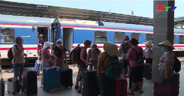 Từ ngày 1/9, hành khách đi tàu lửa mua và trả vé không phải trực tiếp đến ga