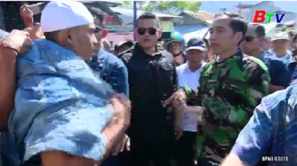 Động đất, sóng thần tại Indonesia - Tổng thống Widodo đến thăm vùng bị thiệt hại