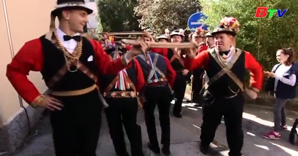 Croatia-Người dân chào đón lễ hội Carnival truyền thống