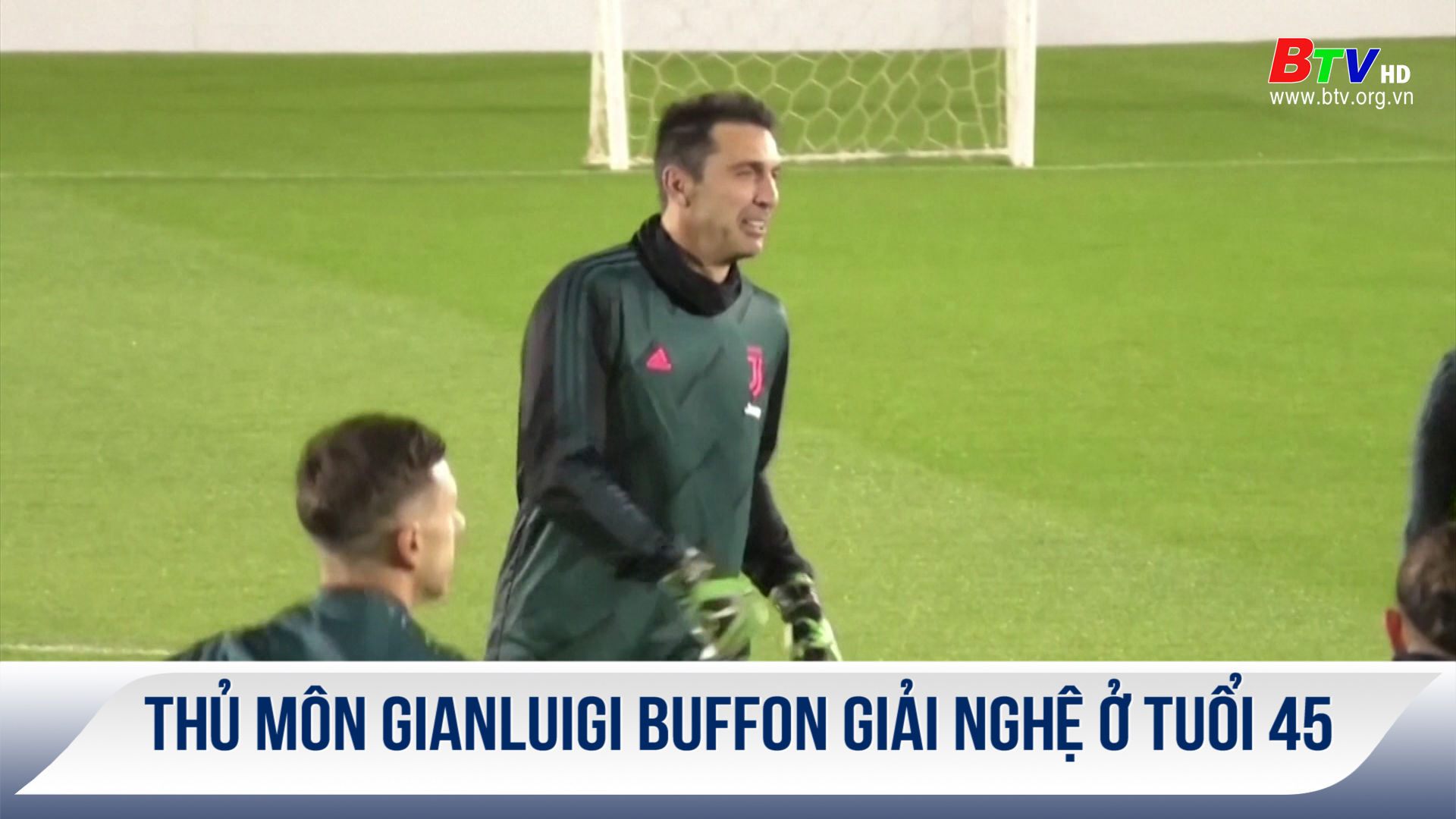 Thủ môn Gianluigi Buffon giải nghệ ở tuổi 45