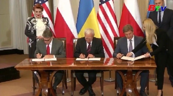 Ba Lan, Ukraine, Mỹ ký thỏa thuận hợp tác về vận chuyển khí đốt