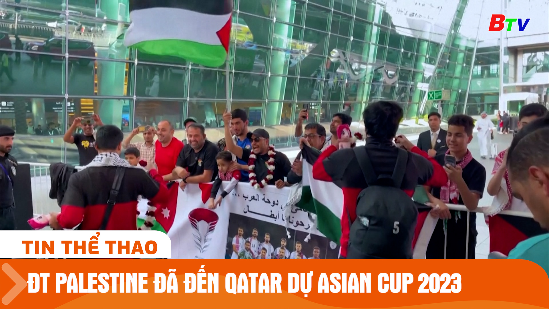 Đội tuyển bóng đá nam Palestine đã đến Qatar dự Asian Cup 2023 | Tin Thể thao 24h