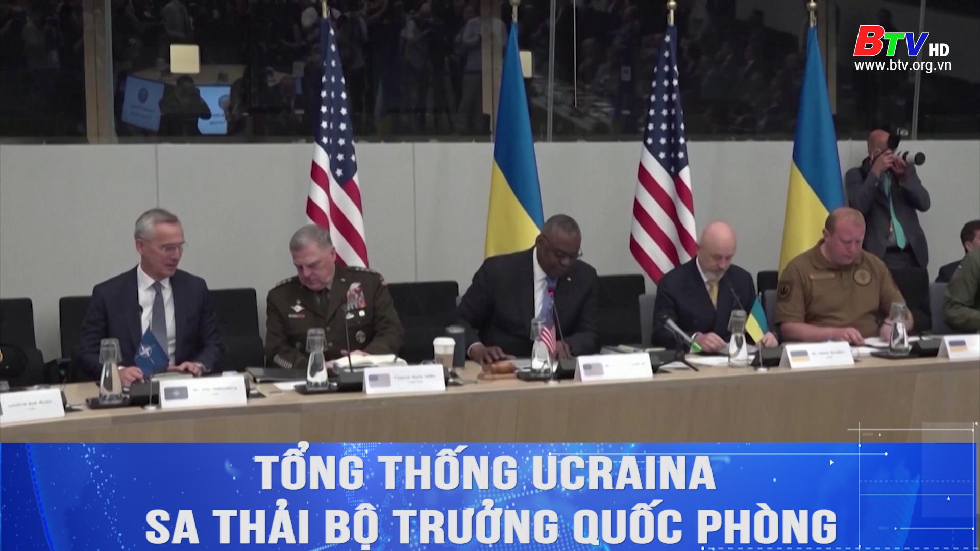 Tổng thống Ucraina sa thải Bộ trưởng Quốc phòng