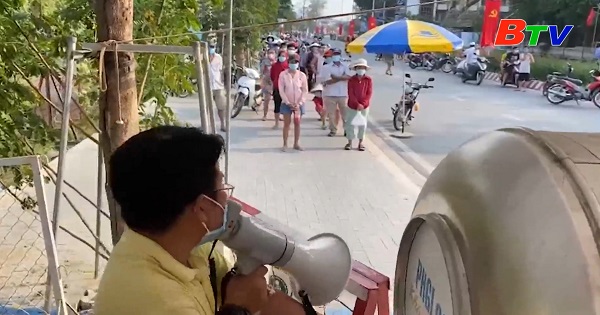 Tình người nơi phong tỏa