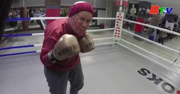 Cụ bà 75 tuổi tập quyền anh để chiến đấu bệnh Parkinson