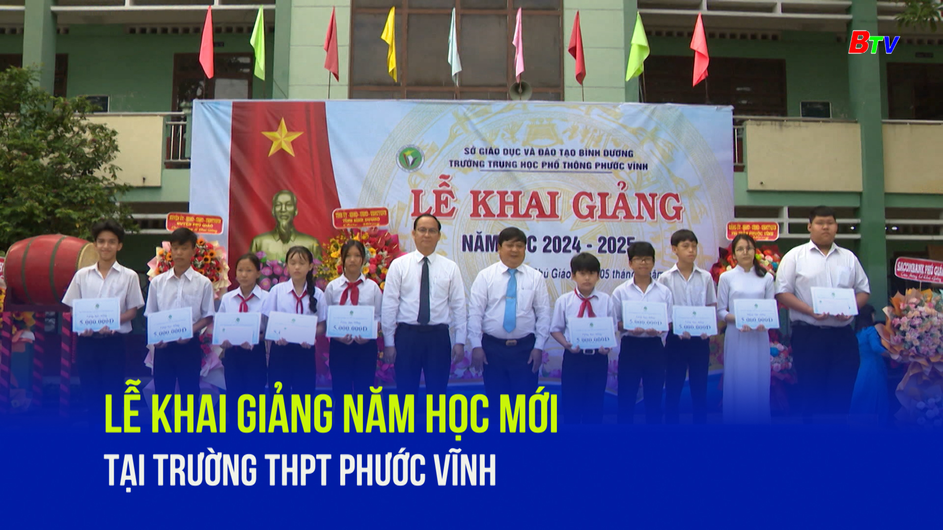 Lễ khai giảng năm học mới tại trường THPT Phước Vĩnh