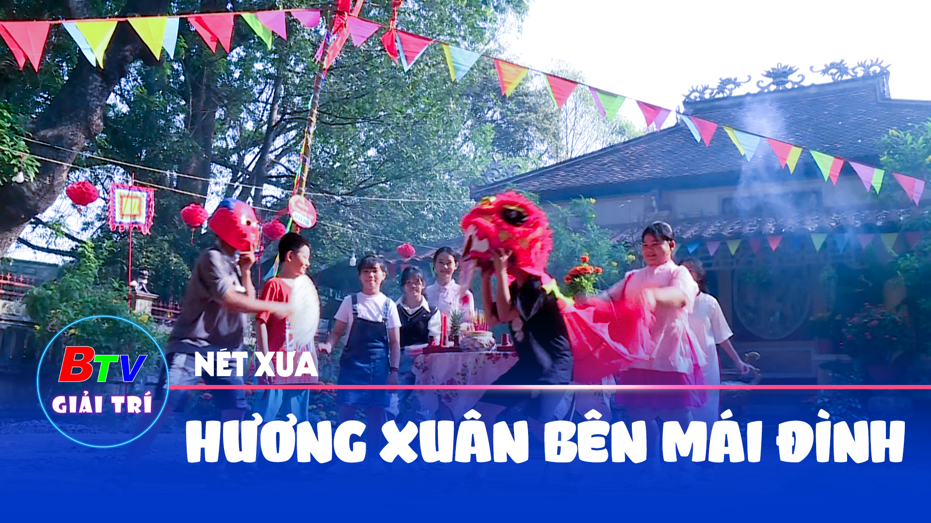 Hương xuân bên mái đình