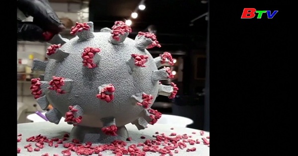 Nga - Chiếc bánh mang hình dạng virus corona