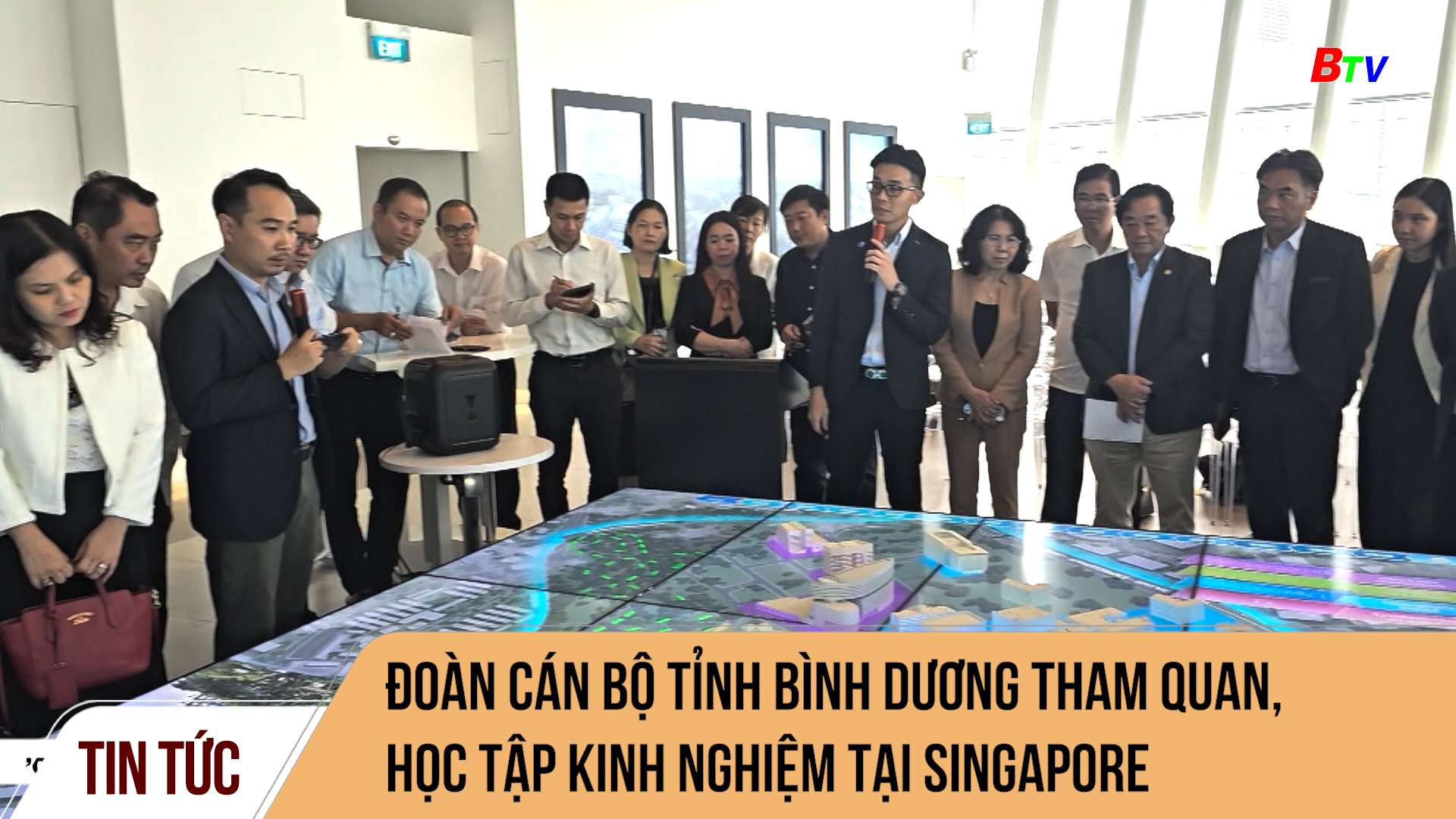 Đoàn cán bộ tỉnh Bình Dương tham quan, học tập kinh nghiệm tại Singapore