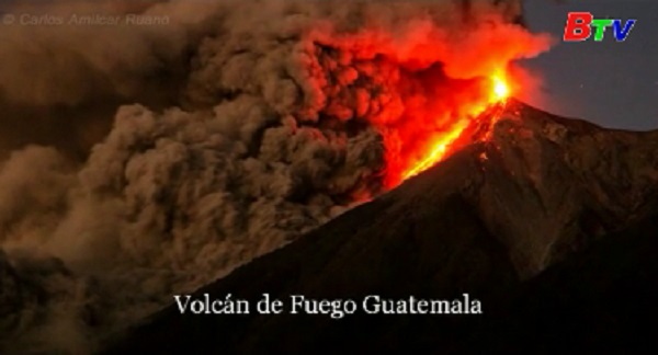 Guatemala sơ tán hàng trăm dân thường do núi lửa phun trào
