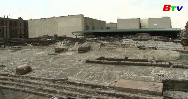 Phát hiện dấu tích đền thờ và sân bóng Aztec cổ đại tại thủ đô Mexico
