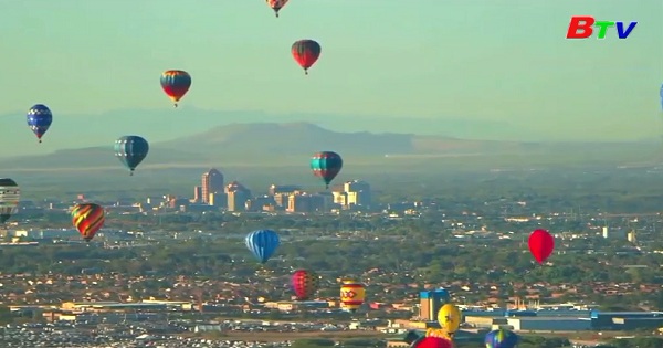 Lễ hội khinh khí cầu quốc tế Albuquerque tại bang New Mexico