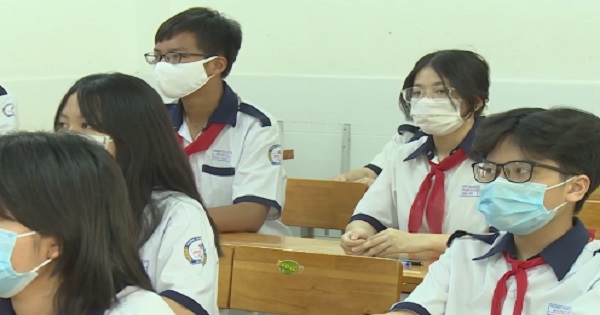 Trường học TP.Hồ Chí Minh gấp rút thi học kỳ 2