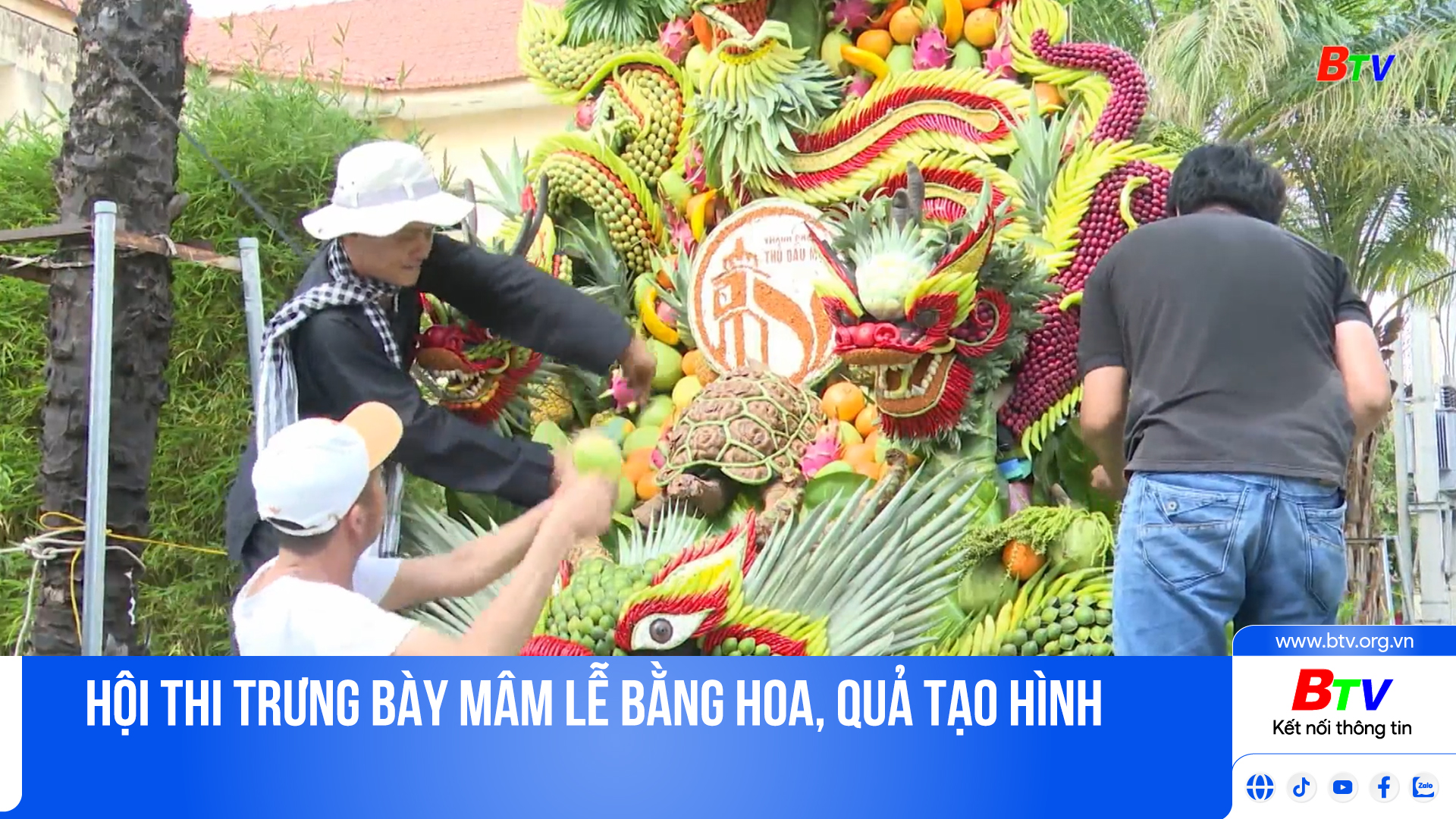 Hội thi trưng bày mâm lễ bằng hoa, quả tạo hình