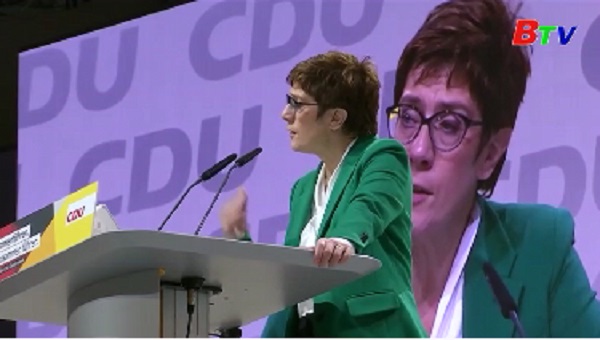 Tân Chủ tịch đảng CDU nhanh chóng củng cố quyền lực