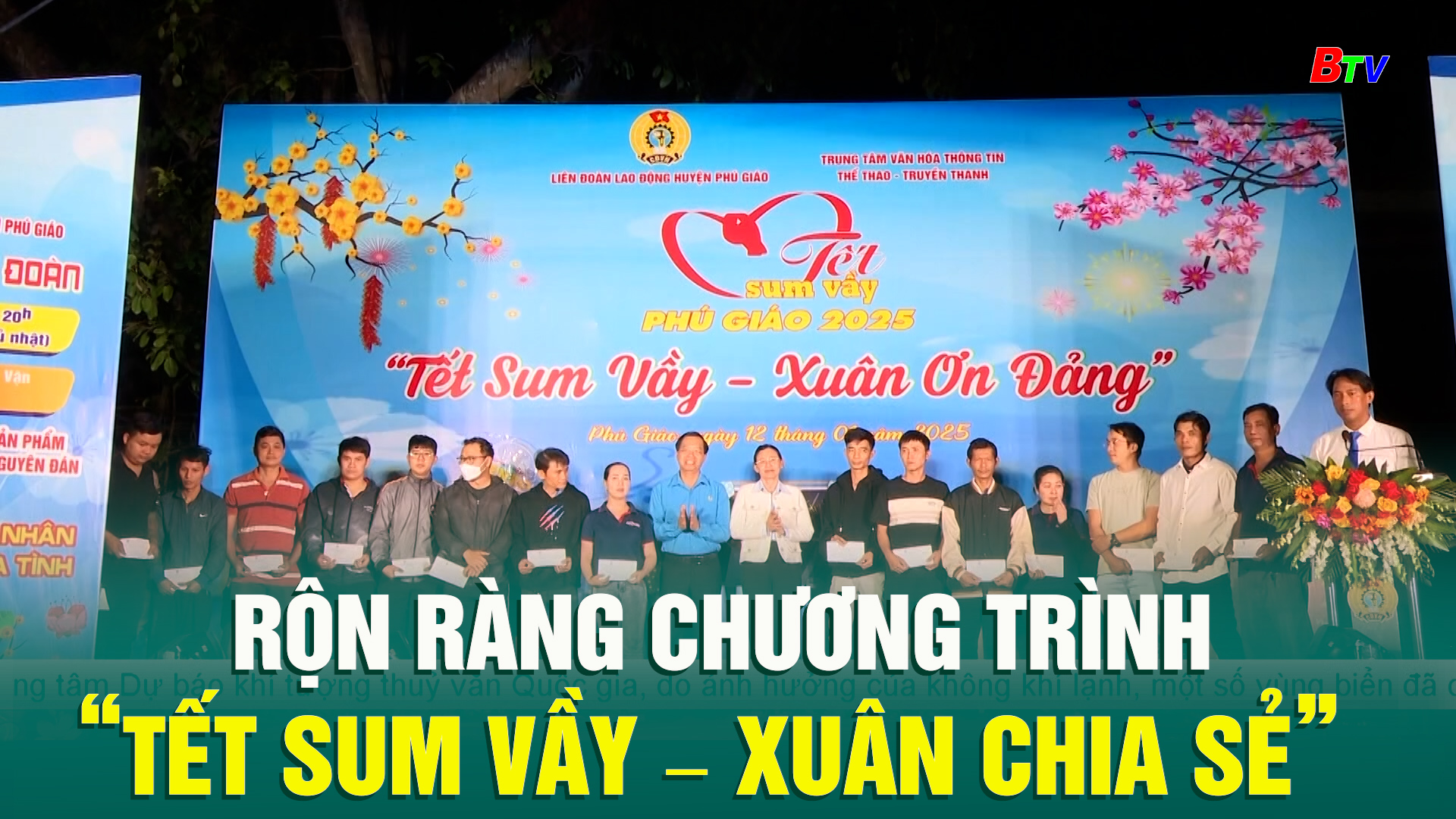 Rộn ràng chương trình “Tết sum vầy – Xuân chia sẻ”