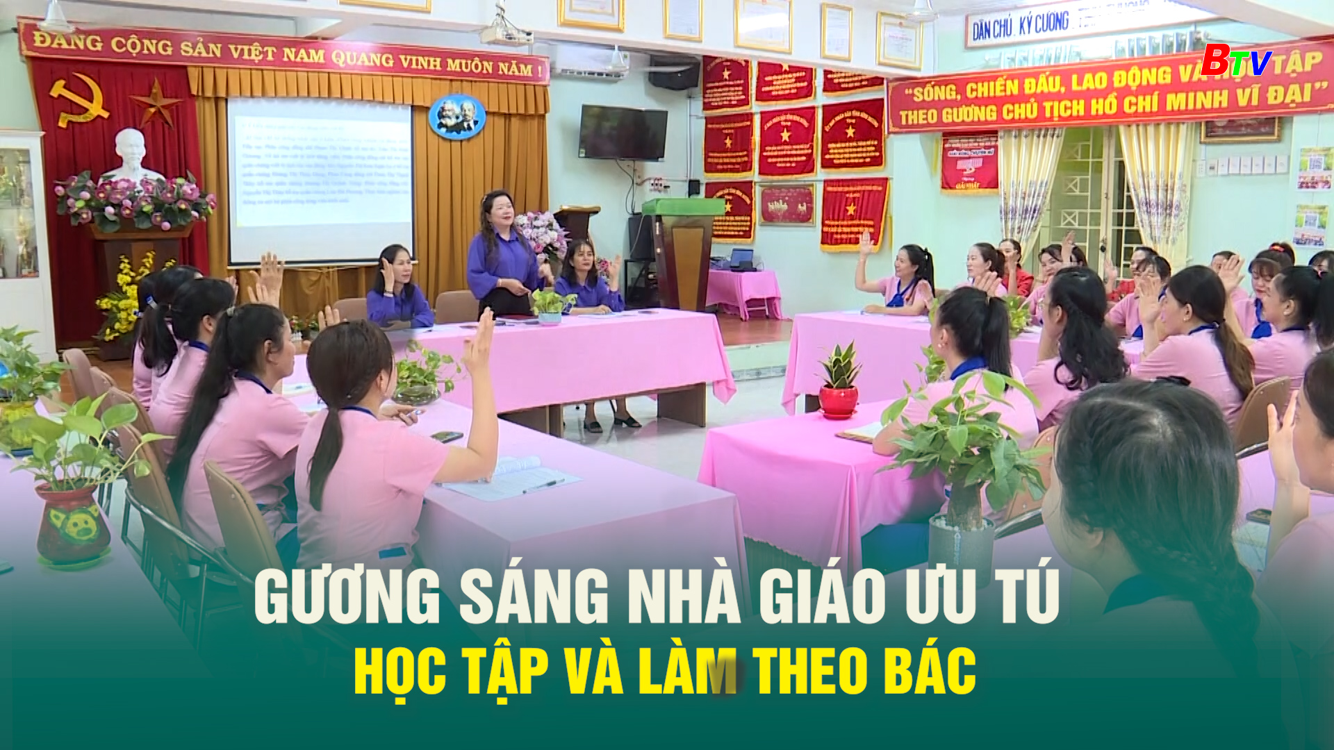 Gương sáng nhà giáo ưu tú học tập và làm theo Bác