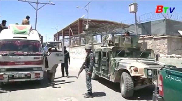 Afghanistan tăng cường truy quét phiến quân và các tay súng IS