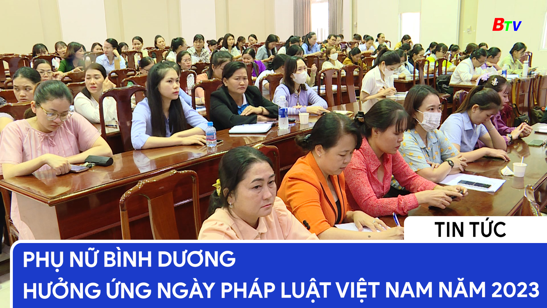 Phụ nữ Bình Dương hưởng ứng ngày pháp luật Việt Nam năm 2023