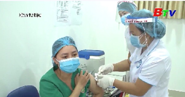 Đã có hơn 10.000 người được tiêm vaccine phòng COVID-19 tại Việt Nam