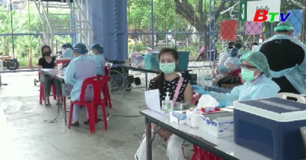 Thái Lan chuẩn bị tiêm chủng vaccine đại trà cho người dân