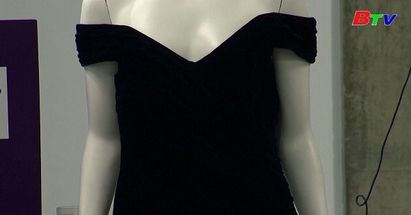 Bộ váy dạ hội trứ danh của công nương Diana  có chủ nhân mới