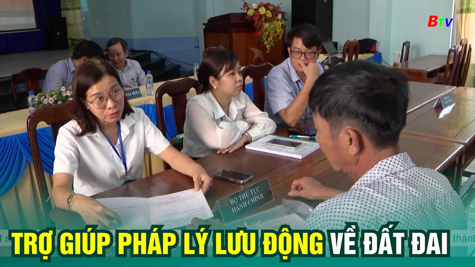 Trợ giúp pháp lý lưu động về đất đai