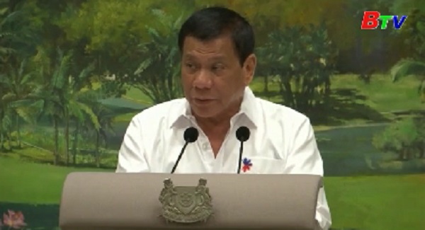 Tổng thống Philippines Rodrigo Duterte bắt đầu thăm Singapore