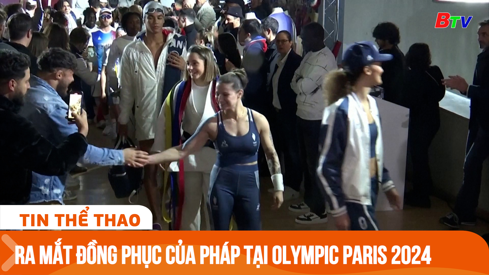 Ra mắt đồng phục của Pháp tại Olympic Paris 2024 | Tin Thể thao 24h