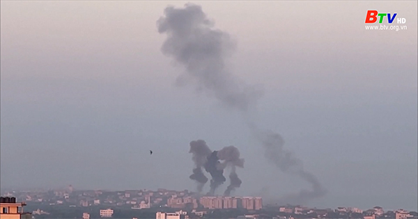 Israel không kích Gaza sau vụ bắn rocket