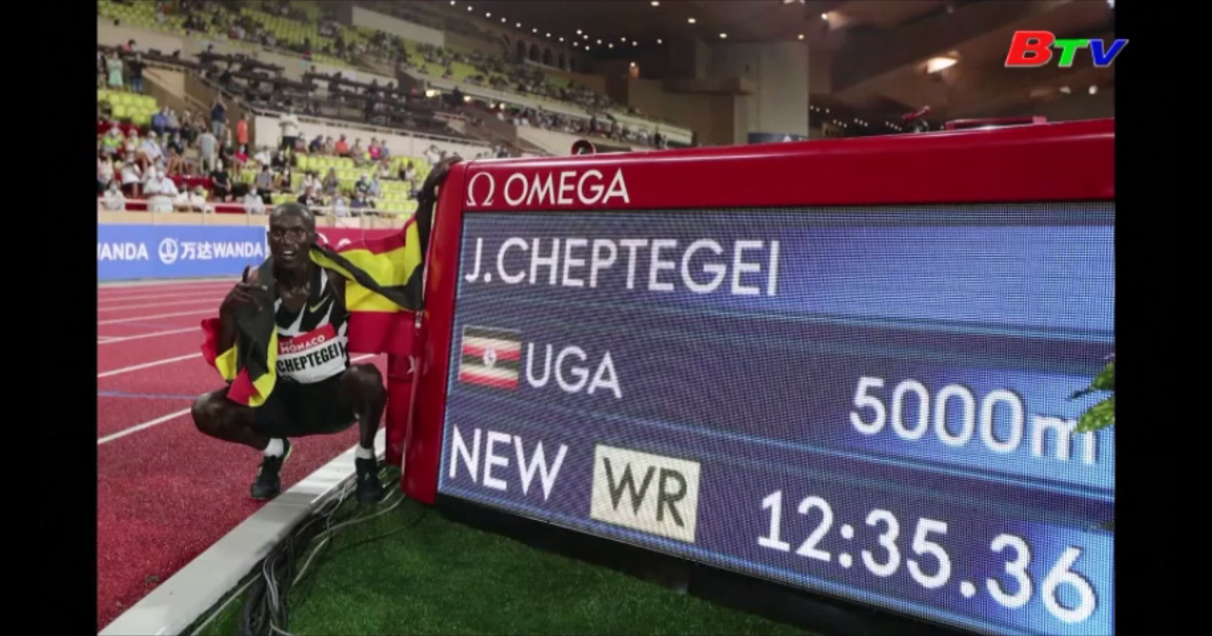 Joshua Cheptegei phá kỷ lục chạy 5.000m