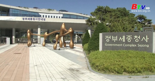 Hàn Quốc tái áp đặt giãn cách xã hội nghiêm ngặt