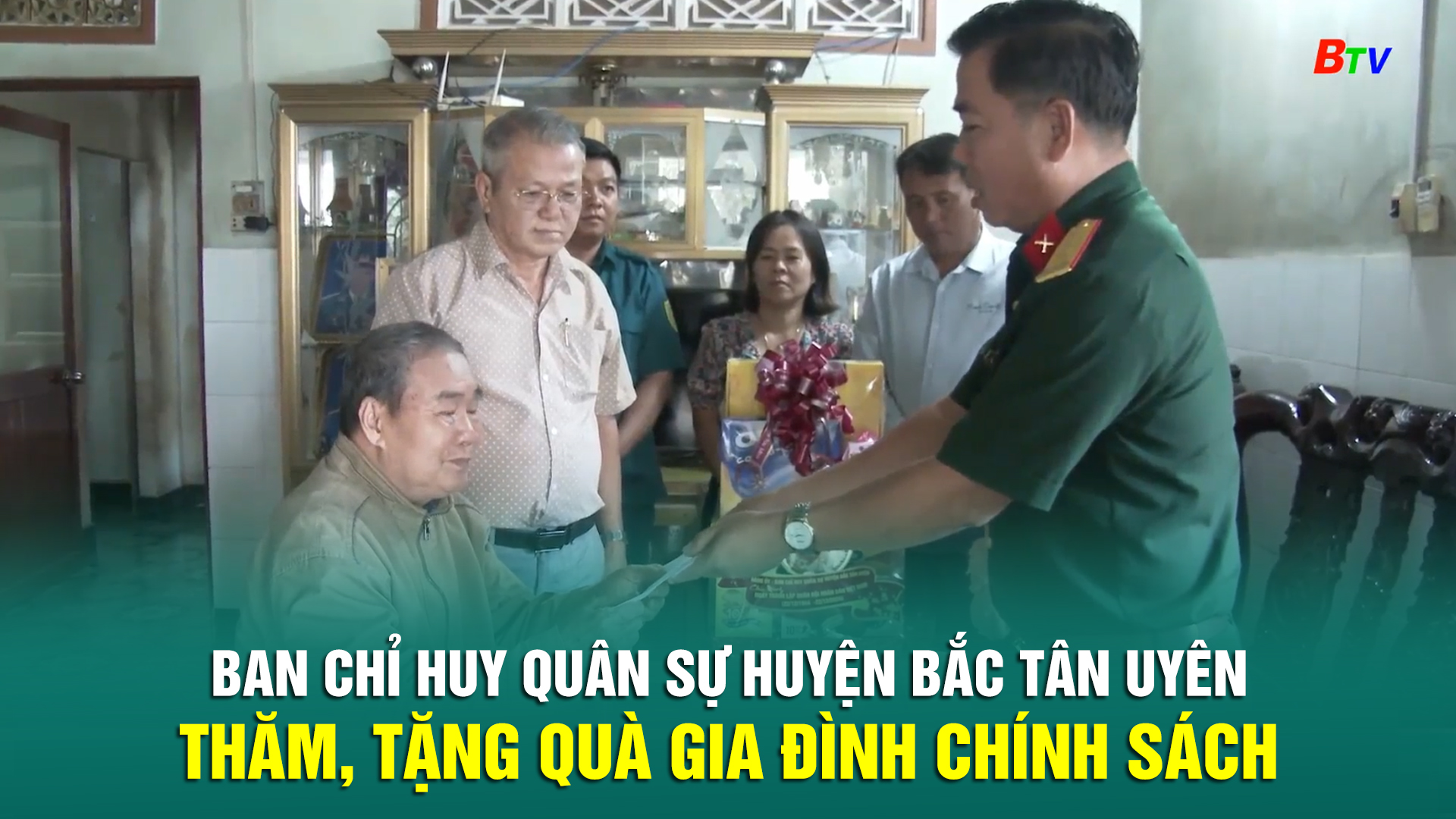 Ban Chỉ huy Quân sự huyện Bắc Tân Uyên thăm, tặng quà gia đình chính sách