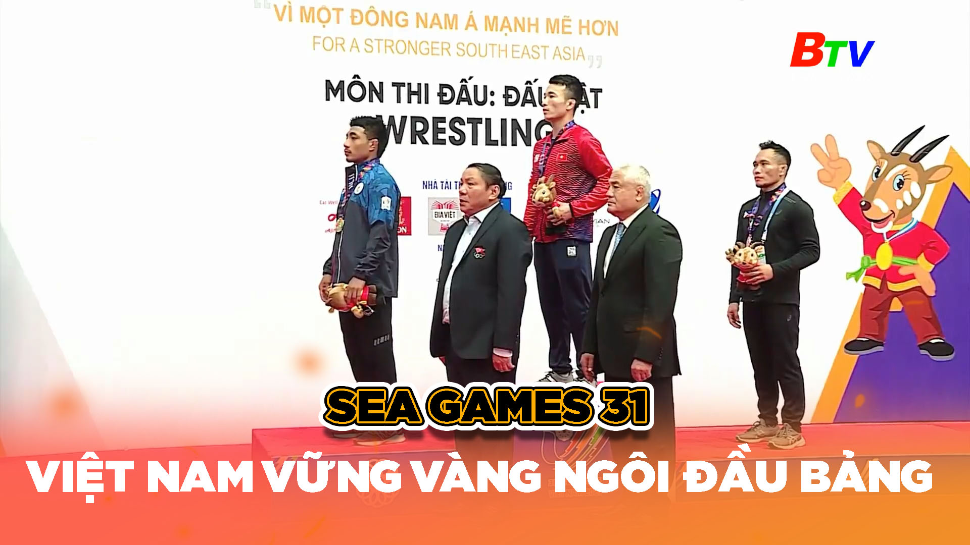 Đoàn thể thao Việt Nam vững vàng ở ngôi đầu trên bảng tổng sắp huy chương SEA Games 31