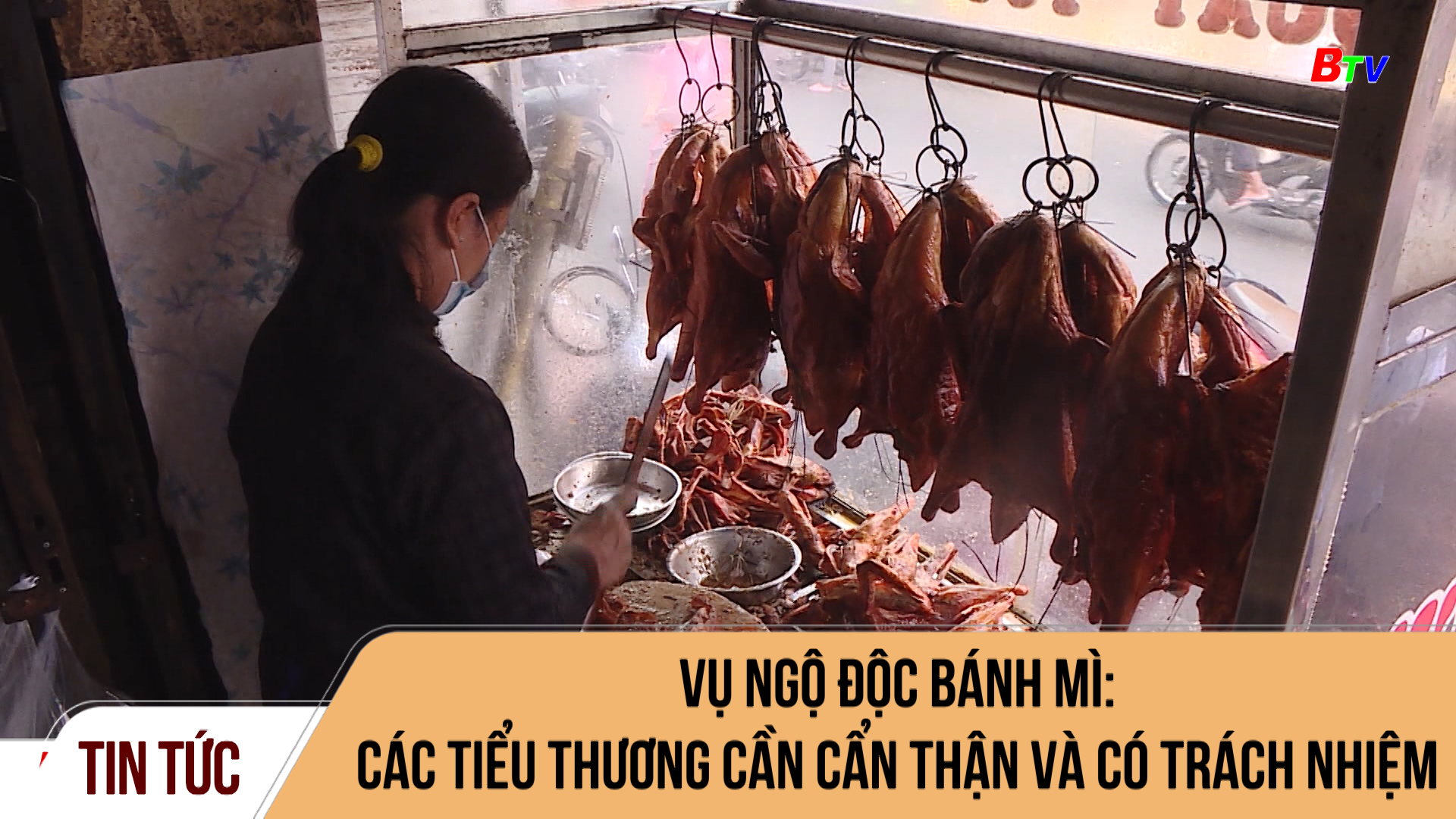 Vụ ngộ độc bánh mì: Các tiểu thương cần cẩn thận và có trách nhiệm hơn