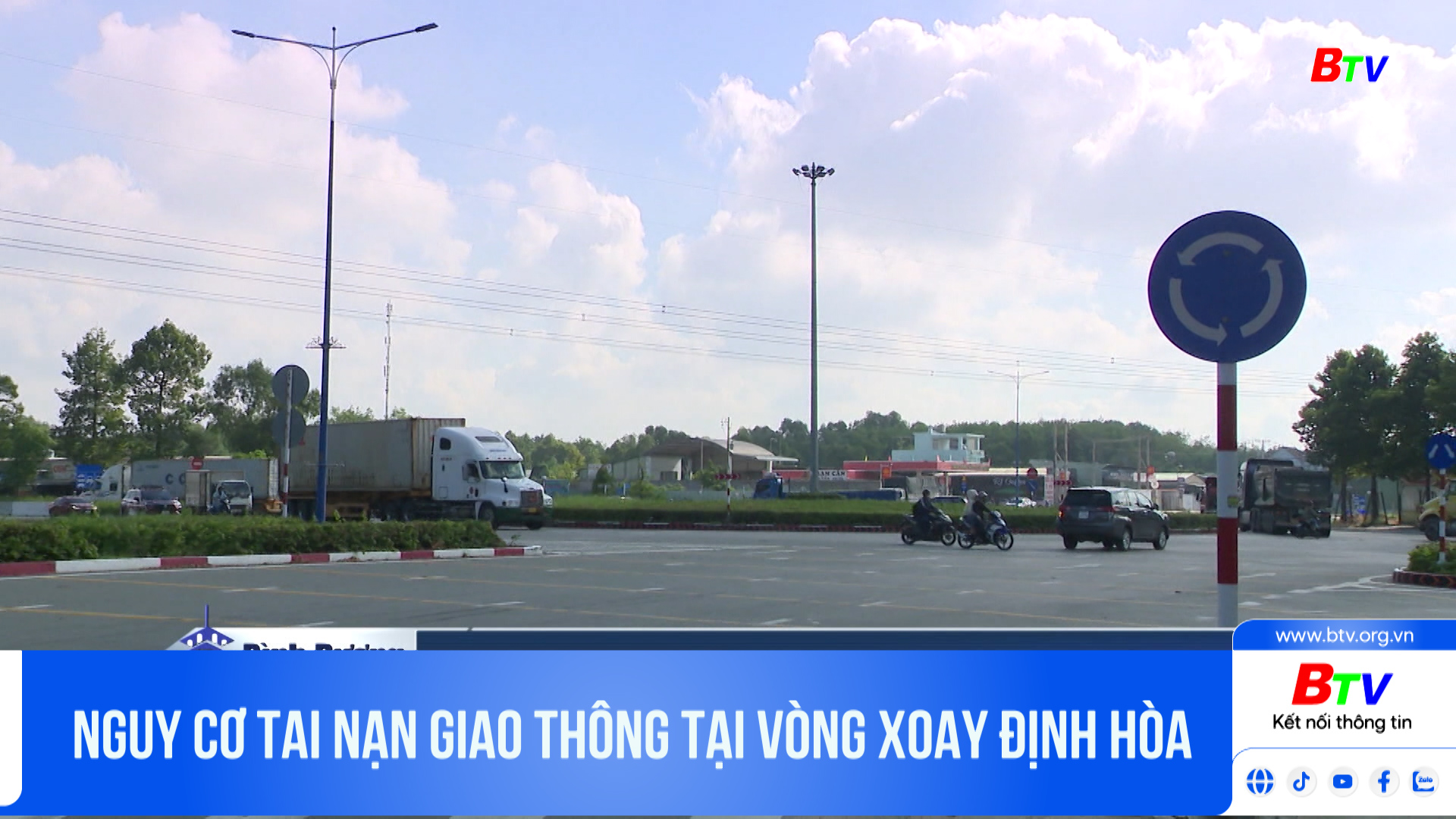 Nguy cơ tai nạn giao thông tại vòng xoay Định Hòa