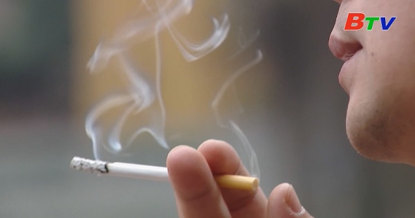 Nghiên cứu phạt nguội người hút thuốc nơi công cộng