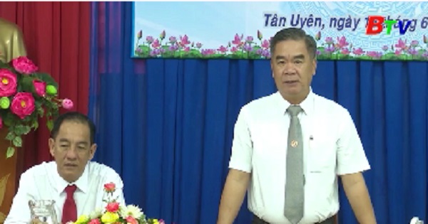 Lãnh đạo thị xã Tân Uyên chúc mừng Ngày Báo chí cách mạng Việt Nam