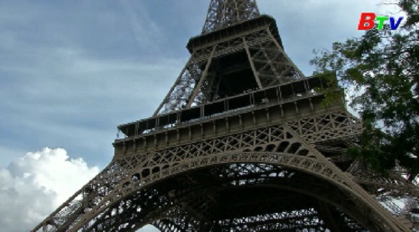 Tháp Eiffel sẽ có lớp chống đạn bao bọc