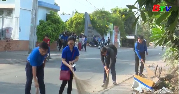 Thanh niên chung tay xây dựng văn minh đô thị