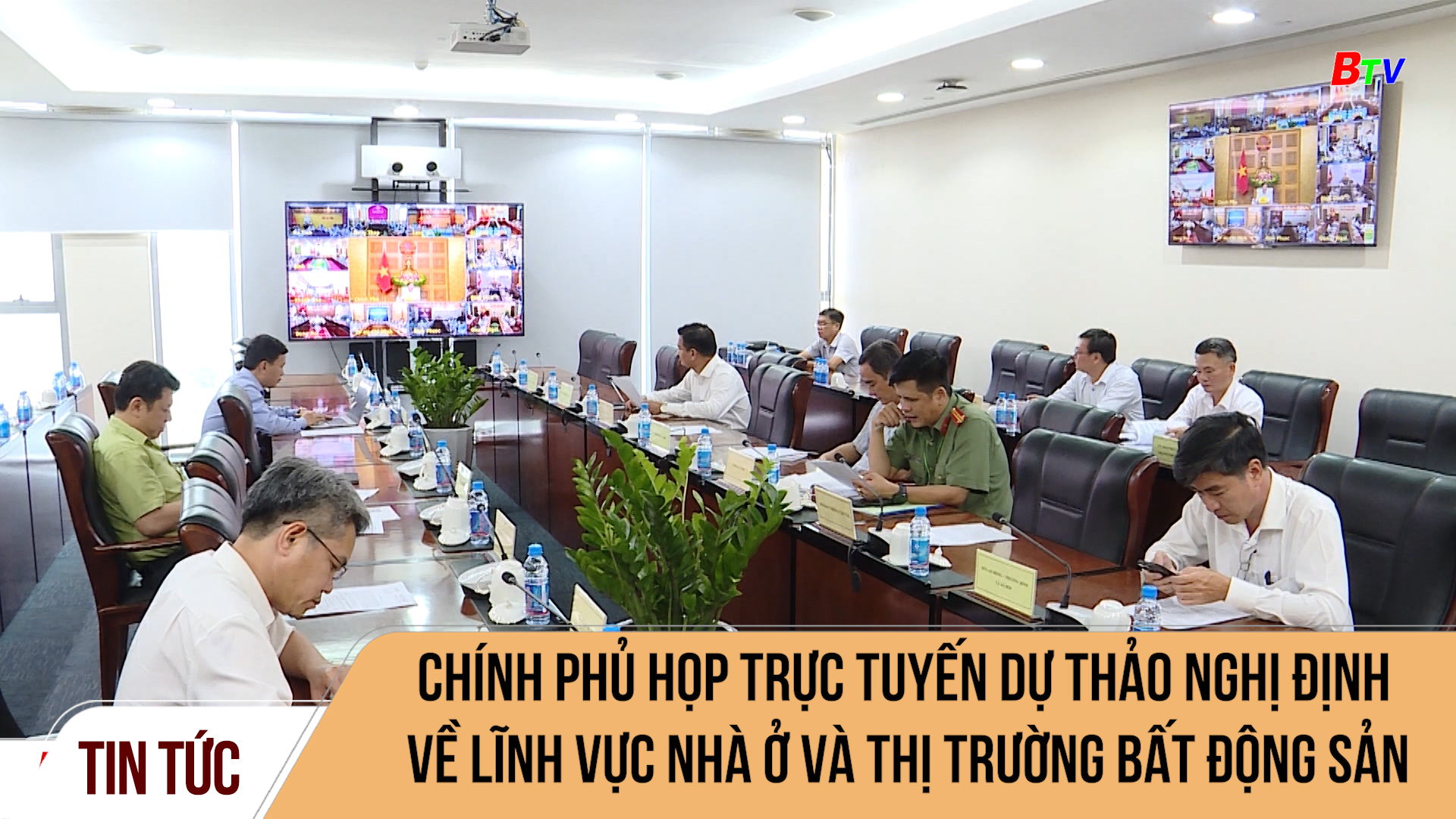 Chính phủ họp trực tuyến dự thảo nghị định về lĩnh vực nhà ở và thị trường bất động sản